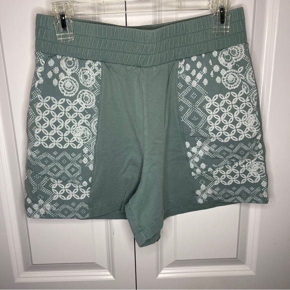 Garnet Hill Green Jacquard Style Shorts Size Small Cotton Blend Womens 3” Inseam - Picture 1 of 7